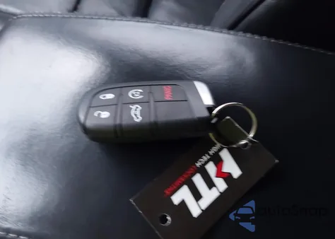 2014 Jeep Grand Cherokee Overland из США, поврежденный, VIN 1C4RJFCG1EC400350